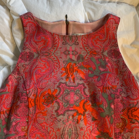 Beautiful CABI Tunic Pink Orange Mint Green Batik Print Sleeveless Top Like New! - Picture 2 of 10